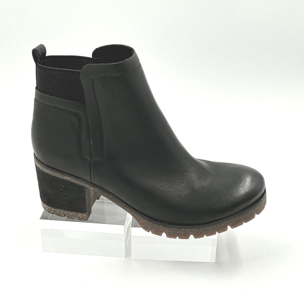 Korks Size 9.5 Ankle Boot Black Lug Sole Chelsea Bootie NEW Women MSRP $90